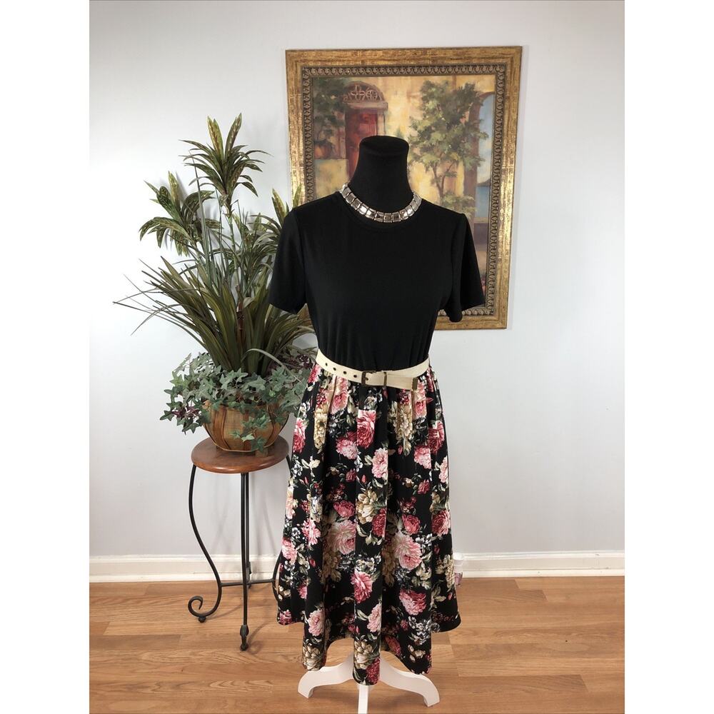 Sundress Floral Women Fit & Flare Dress Small Short Sleeve Pleated